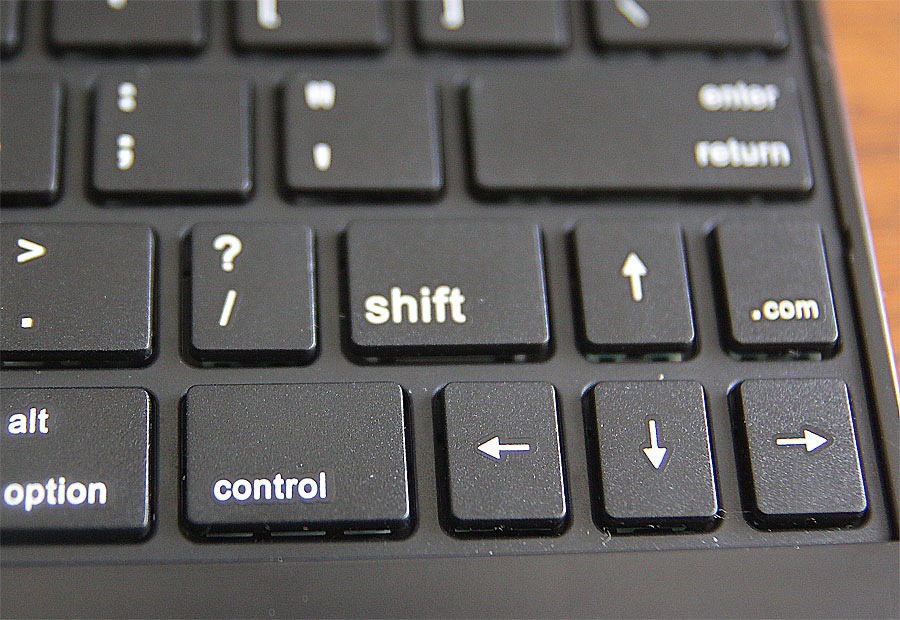 Где шифт на компьютере. Клавиша шифт. Shift на клавиатуре.