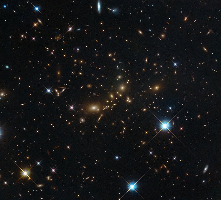 Скопление галактик в созвездии Райской птицы Фото: NASA