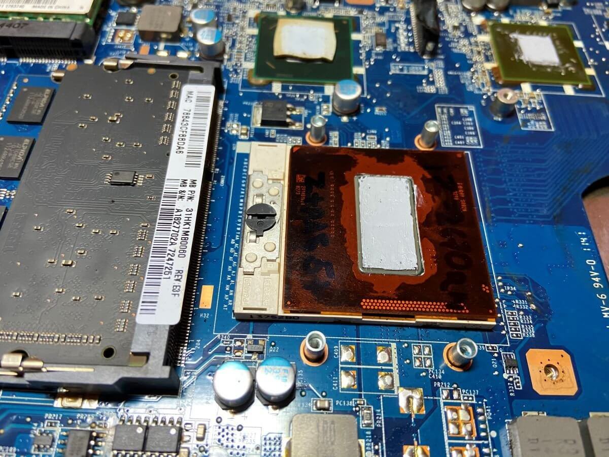 Асус замена процессора. Термопаста Intel. Процессор для ноутбука. Термопаста для ноутбука. Мощный процессор для ноутбука.