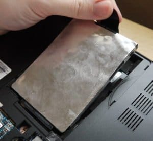 Как установить SSD на ноутбук