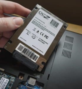 Как установить SSD на ноутбук